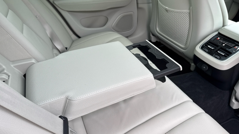 Volvo V60 2.0 B5P Cross Country 5dr AWD Auto Petrol Estate